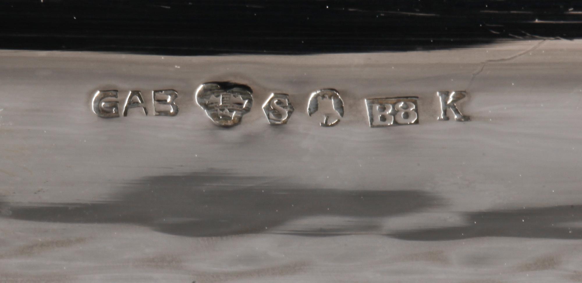CIGARRSKRIN, silver, GAB, Stockholm 1928. Totalvikt 1200 gram.