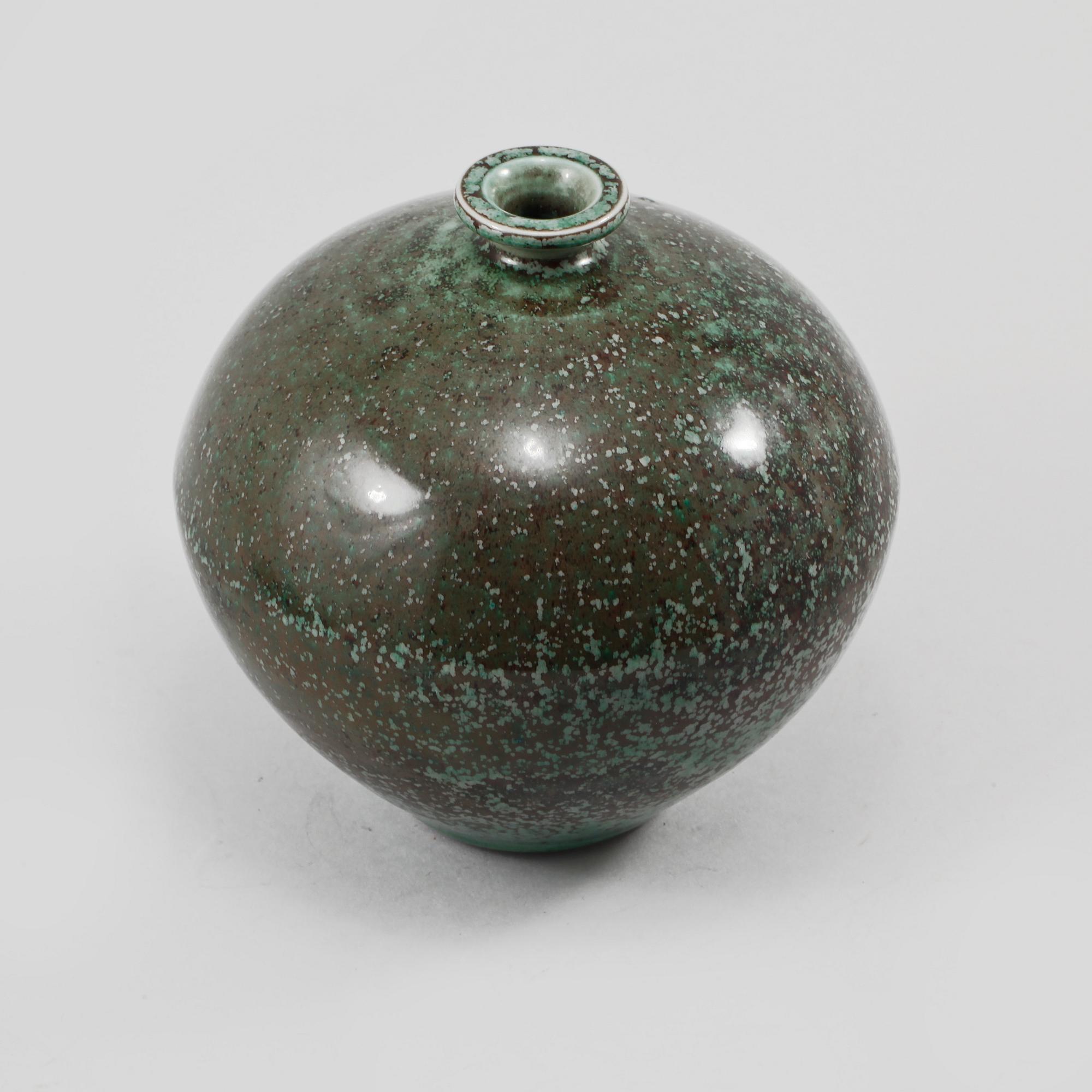 VAS, stengods, Berndt Friberg, Gustavsberg, 1900-talets tredje kvartal.