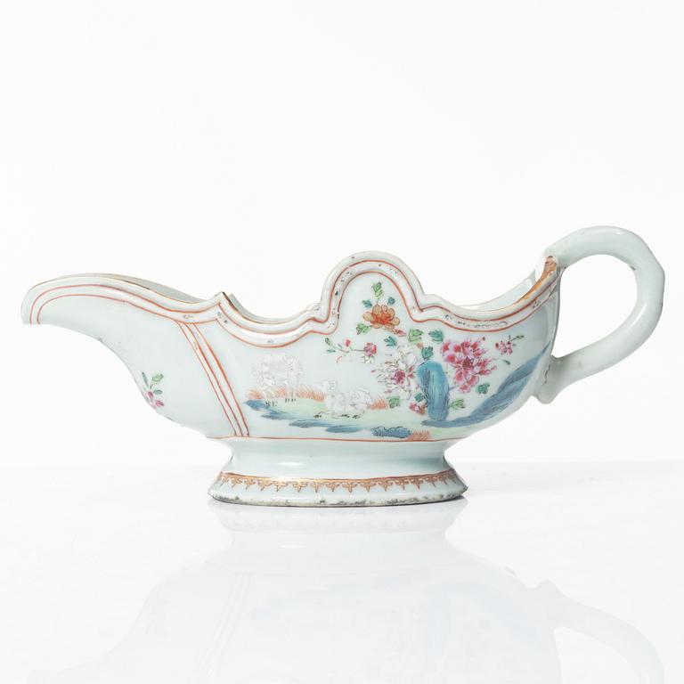 A Chinese famille rose porcelain sauce boat, Qing dynasty, Qianlong (1736-95).