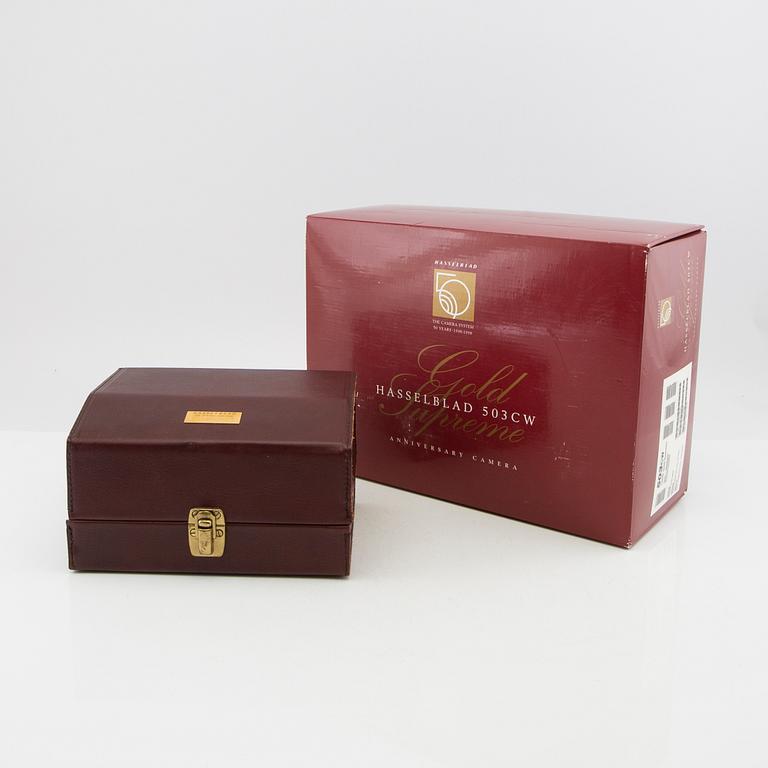 Hasselblad, Kamera, Golden Supreme 503CW jubileumsutgåva numrerad 261/500 1998.