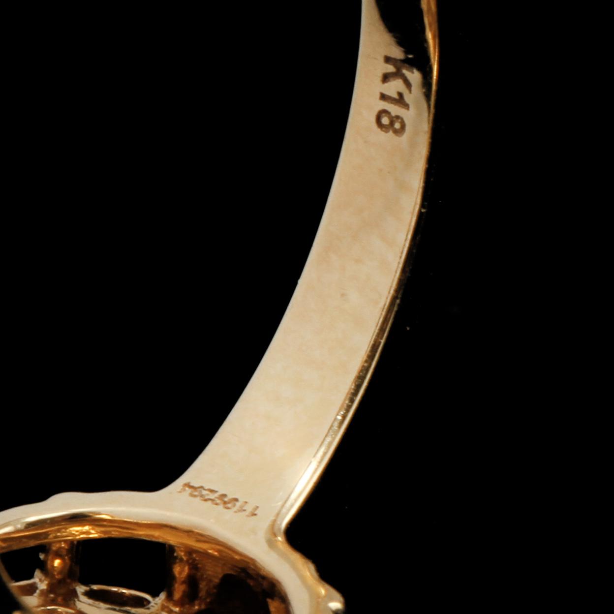RING, 18k guld med 19 briljantslipade diamanter, totalt 1.17 ct. Vikt 5 g.