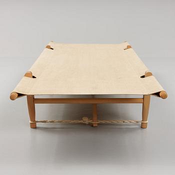 Ole Gjerløv-Knudsen, an "OGK" daybed, Skovshoved Møbelfabrik, Denmark, second half of 20th century.