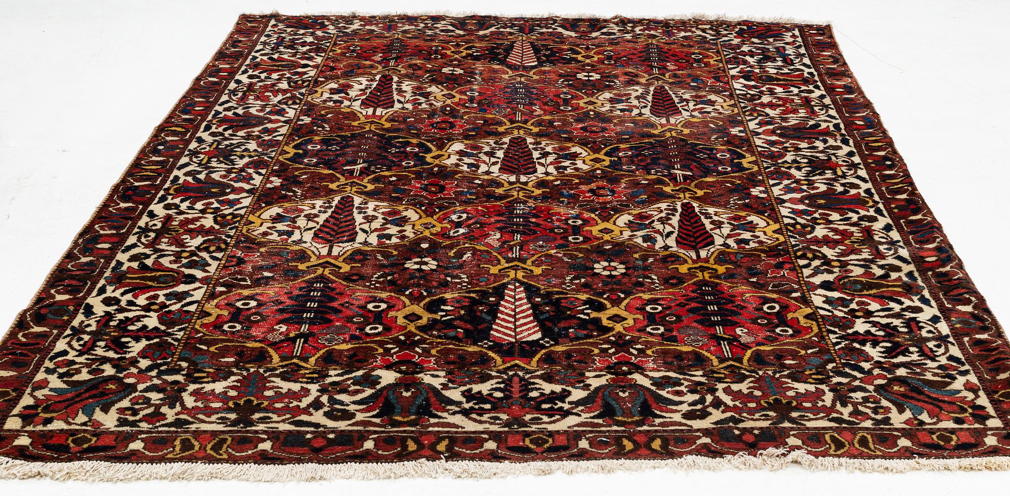 Matta, Baktiari, ca 295 x 215 cm.