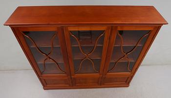 BOKSKÅP, 1900-talets första hälft.