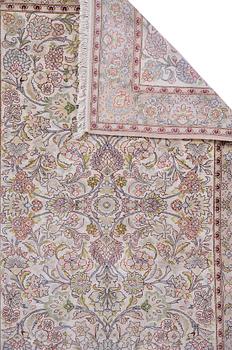 A rug, Old silk Hereke, ca 164 x 106 cm.