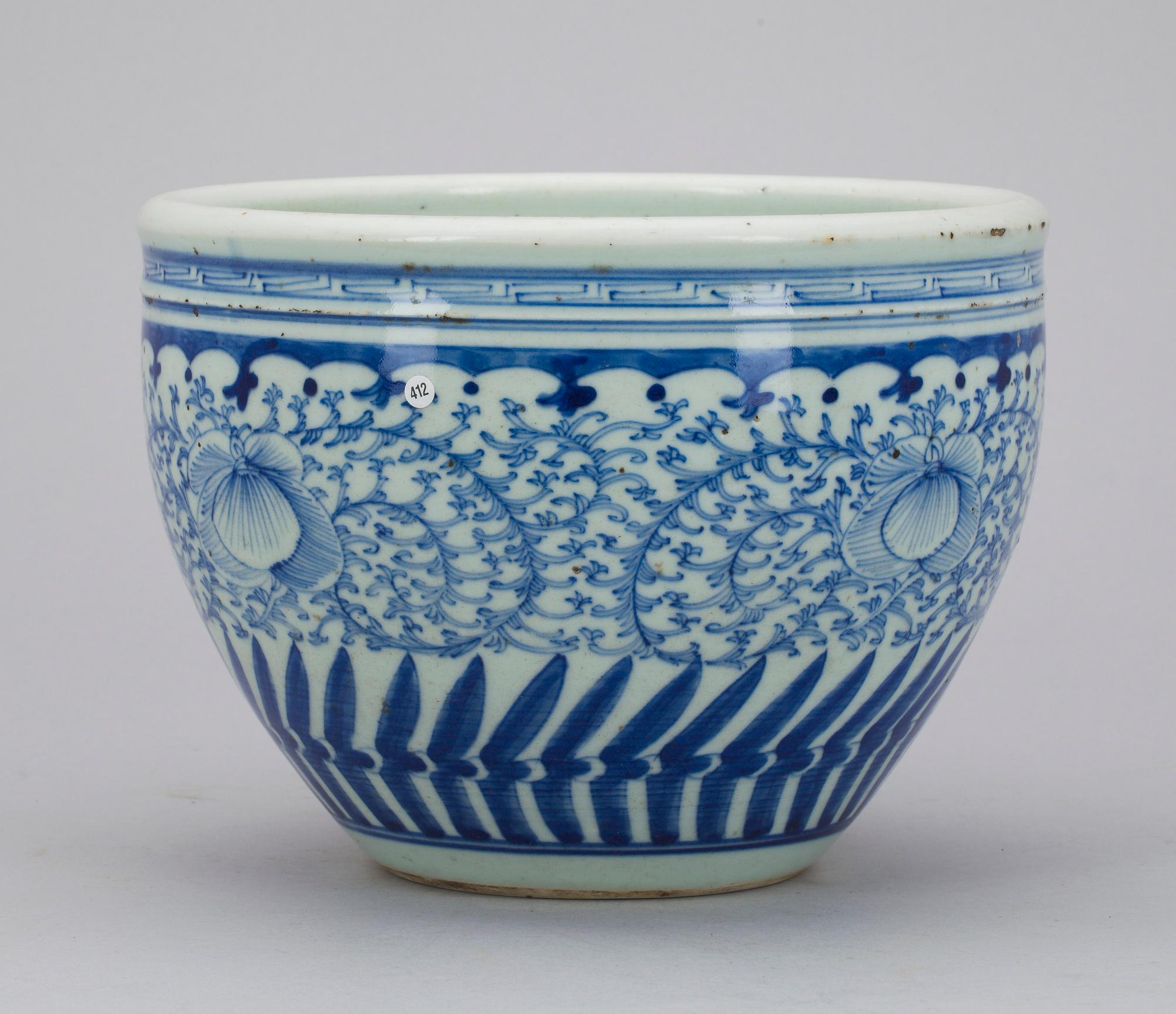 YTTERFODER, porslin, Kina 1900-tal.