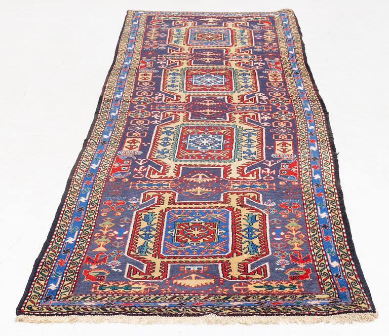 A runner carpet, Northwest Persian, approx. 356 x 114 cm.