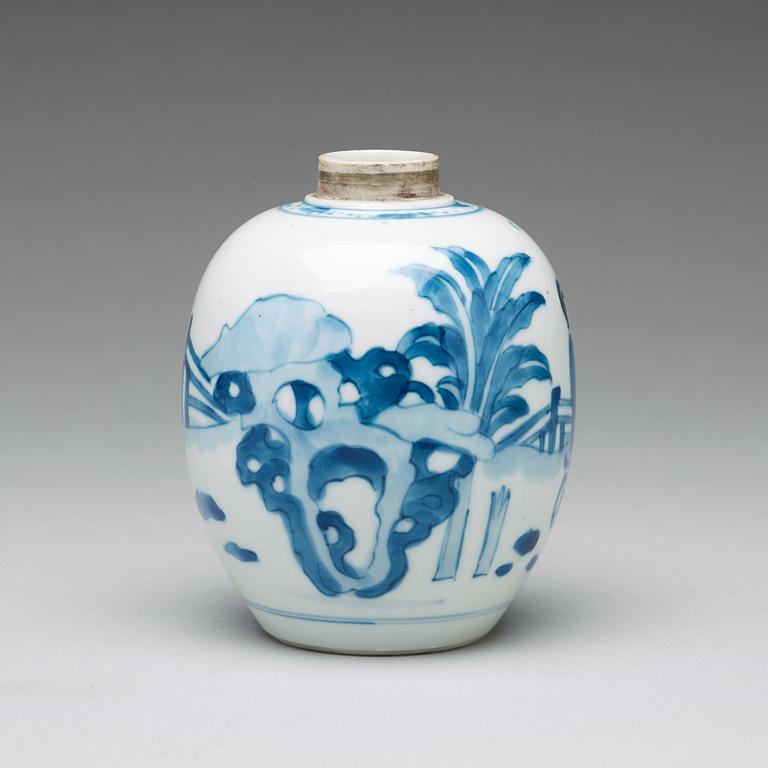 TEKRUKA, porslin. Qingdynastin, Kangxi (1662-1722).