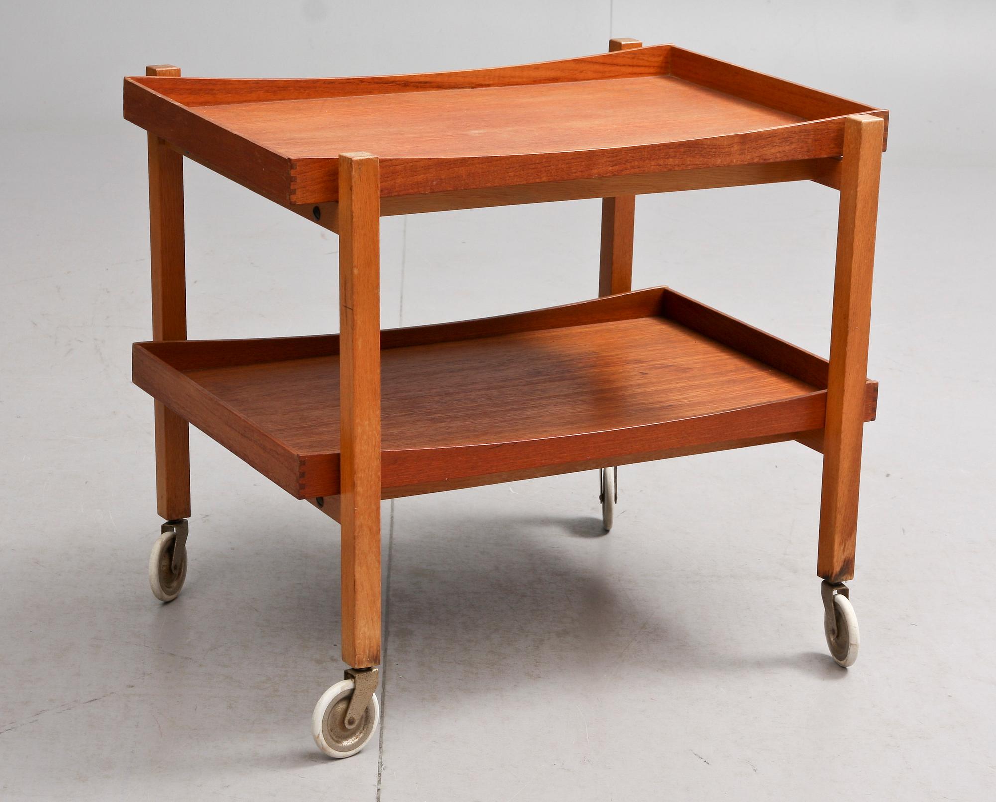 SERVERINGSVAGN, 1900-talets andra hälft.