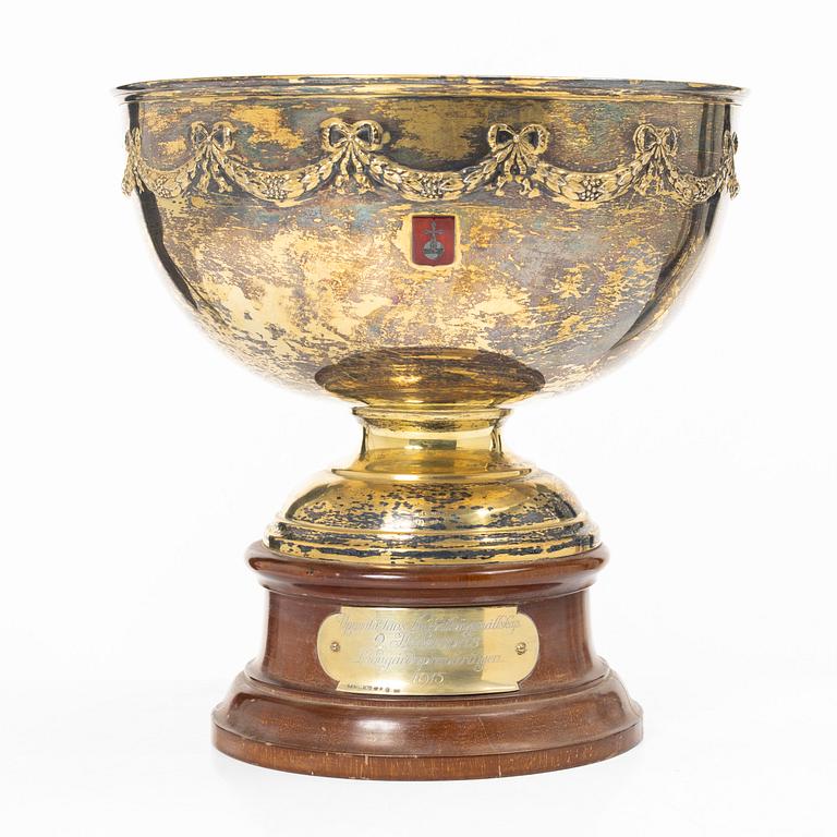 C.G. Hallberg, A silver gilt bowl, Stockholm 1915.