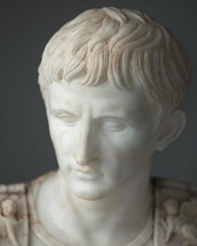 "Cesare Augusto".