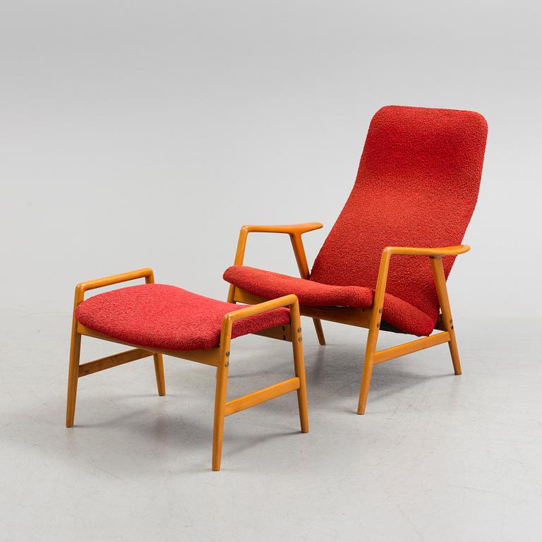ALF SVENSSON, an easy chair and stool, "Studio", Ljungs industrier AB, Bra bohag. 1950s/60s.