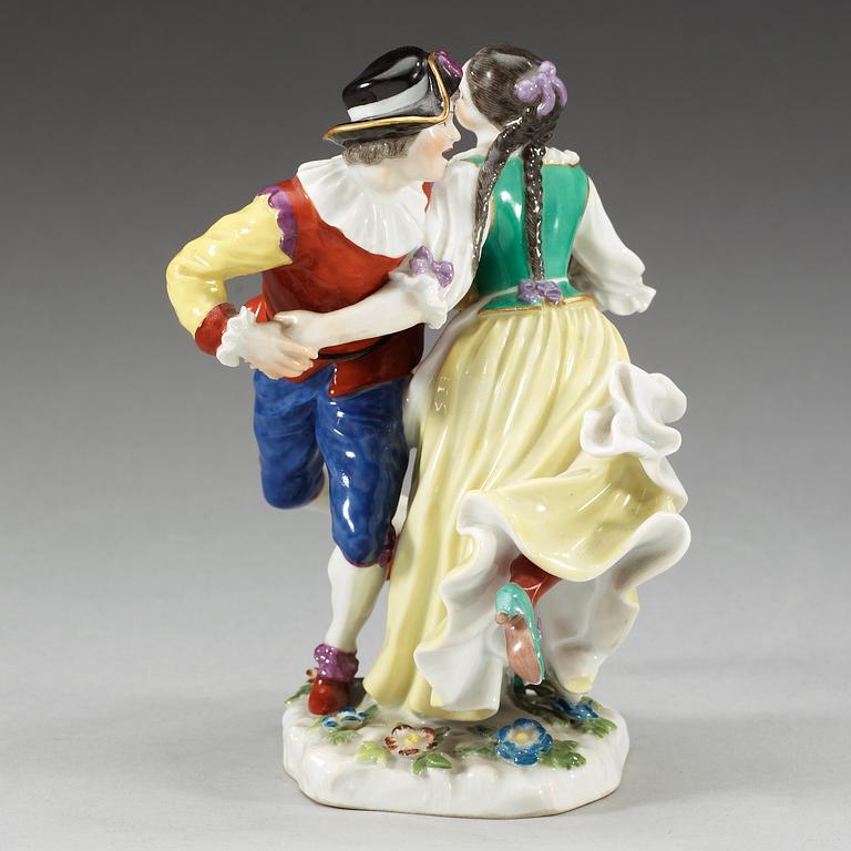 A Meissen figurine of a dancing couple, 1920's.