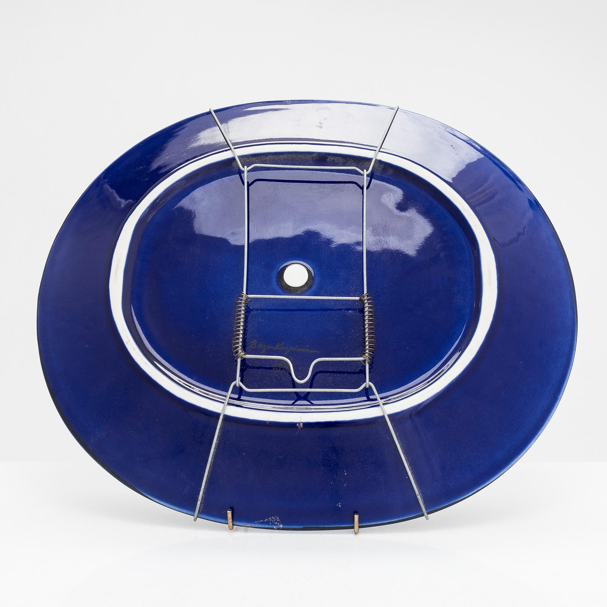 Birger Kaipiainen, dekorationsfat, keramik, signerat Kaipiainen Arabia.