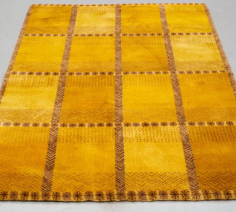 MARIANNE RICHTER, matta, machine made, "Alvastra", serien Östergyllen, ca 196 x 135 cm.