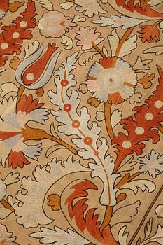Broderi, sannolikt antik Uzbekistan suzani, ca 226,5-230,5 x 180-182 cm.