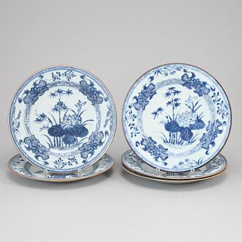 A set of five blue and white dishes, Qing dynasty, Qianlong (1736-95).