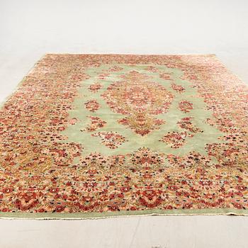 Kirman rug, approximately 488x298 cm.
