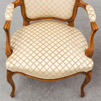 KARMSTOLAR, ett par, Louis XV-stil, 1900-tal.