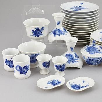 ROYAL COPENHAGEN, a 'Blå Blomst' part coffee and tea service, Denmark (75 pieces).