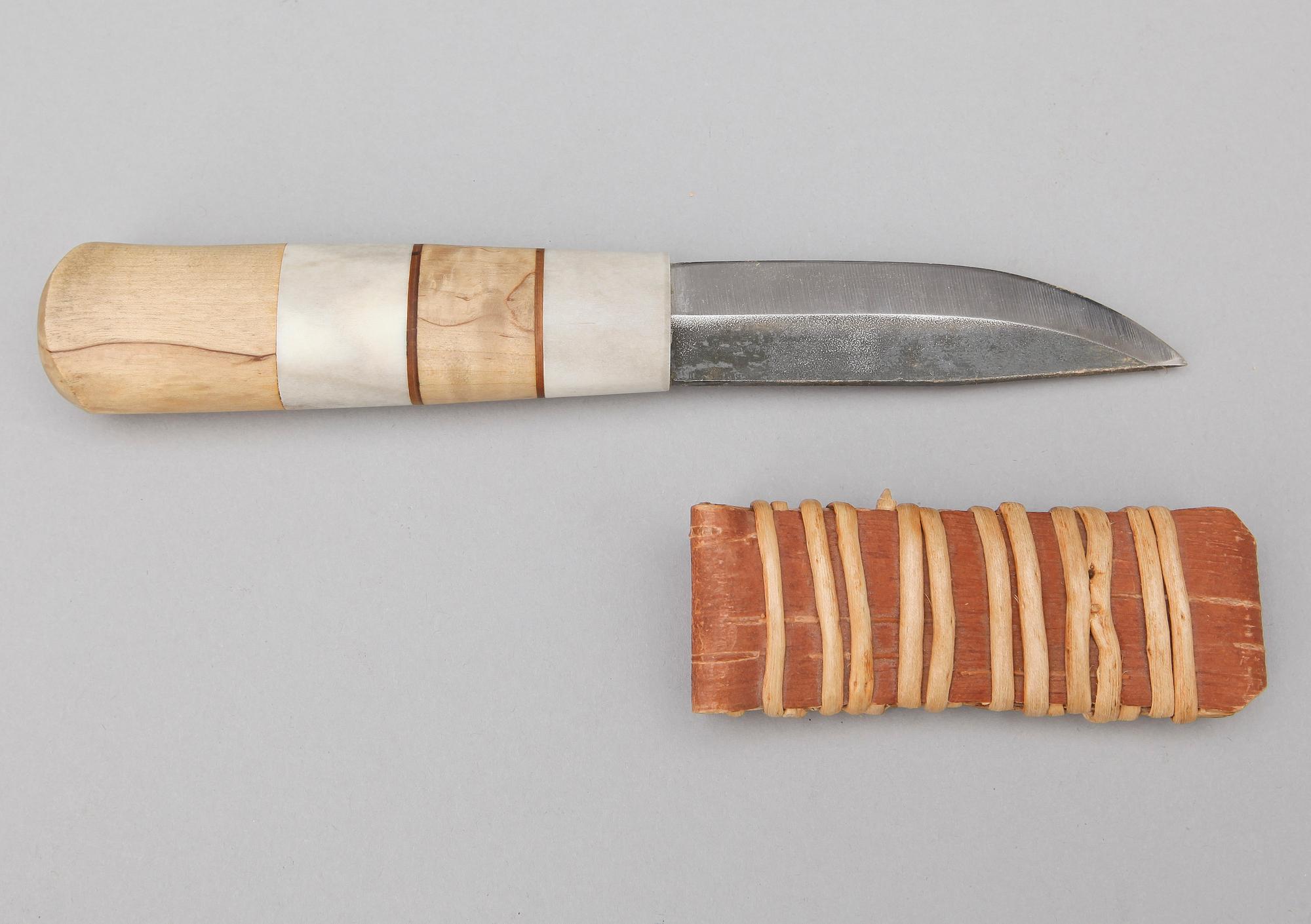 HORN- resp SAMEKNIV, 3 st, Knut Dahlgren, Arjeplog samt trol. Anders Rikko, Kaitum.