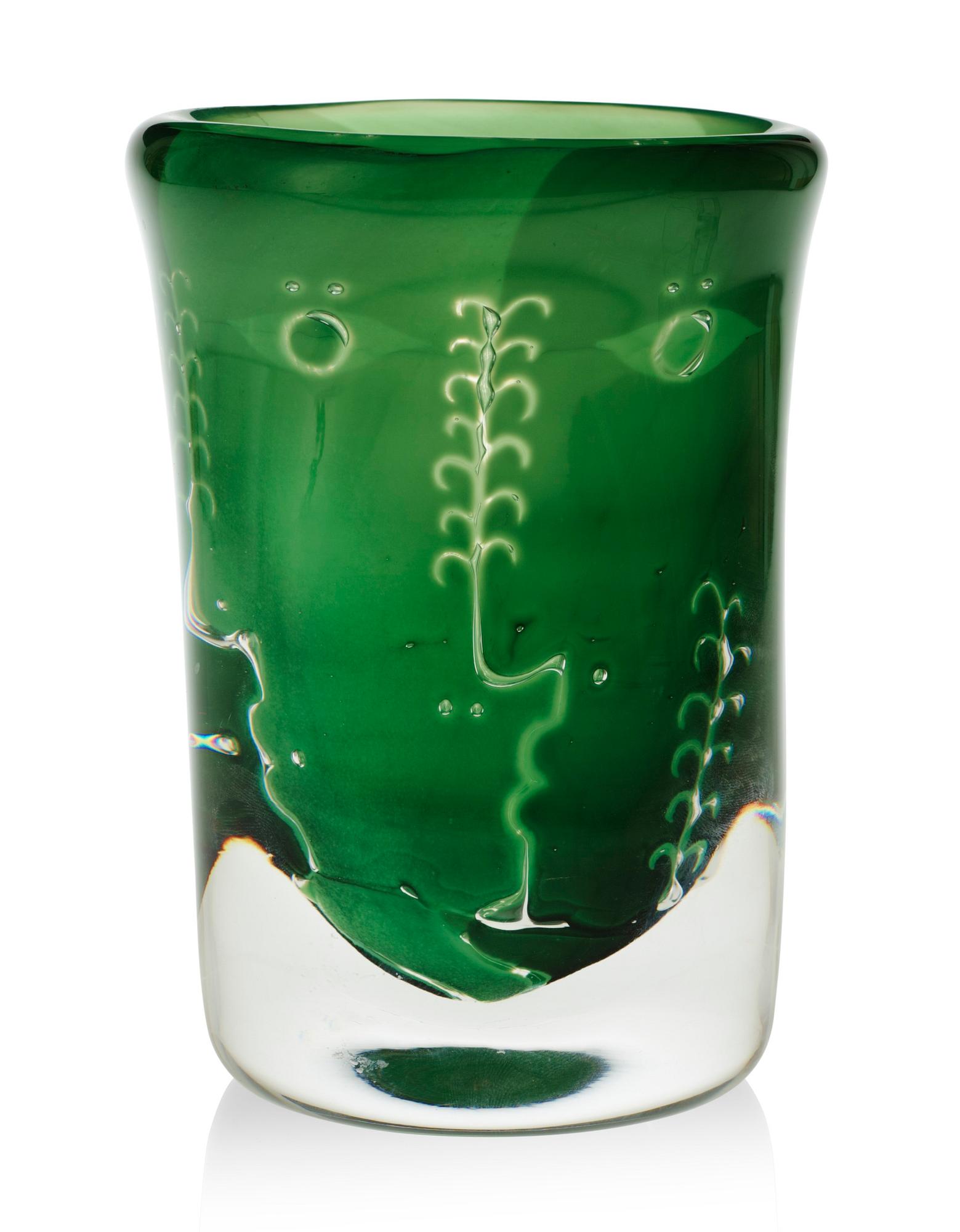 An Ingeborg Lundin Ariel glass vase, Orrefors 1970.