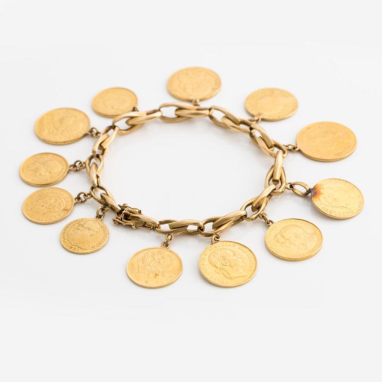 Bracelet 18K gold with gold coin.