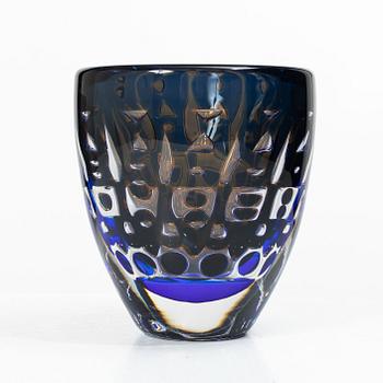 Ingeborg Lundin, a vase, Ariel, Orrefors, 1986.