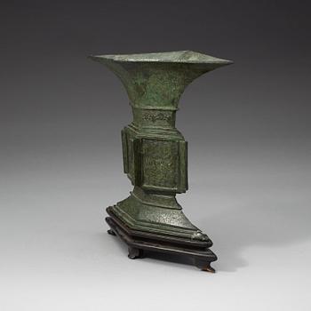 An archaistic shaped bronze vase, Ming dynasty (1368-1644).