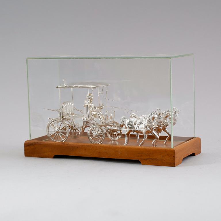 FIGURGRUPP, silver, signerad G Kakojo, orientalisk, 1900/2000-tal. Vikt ca 134 gram.