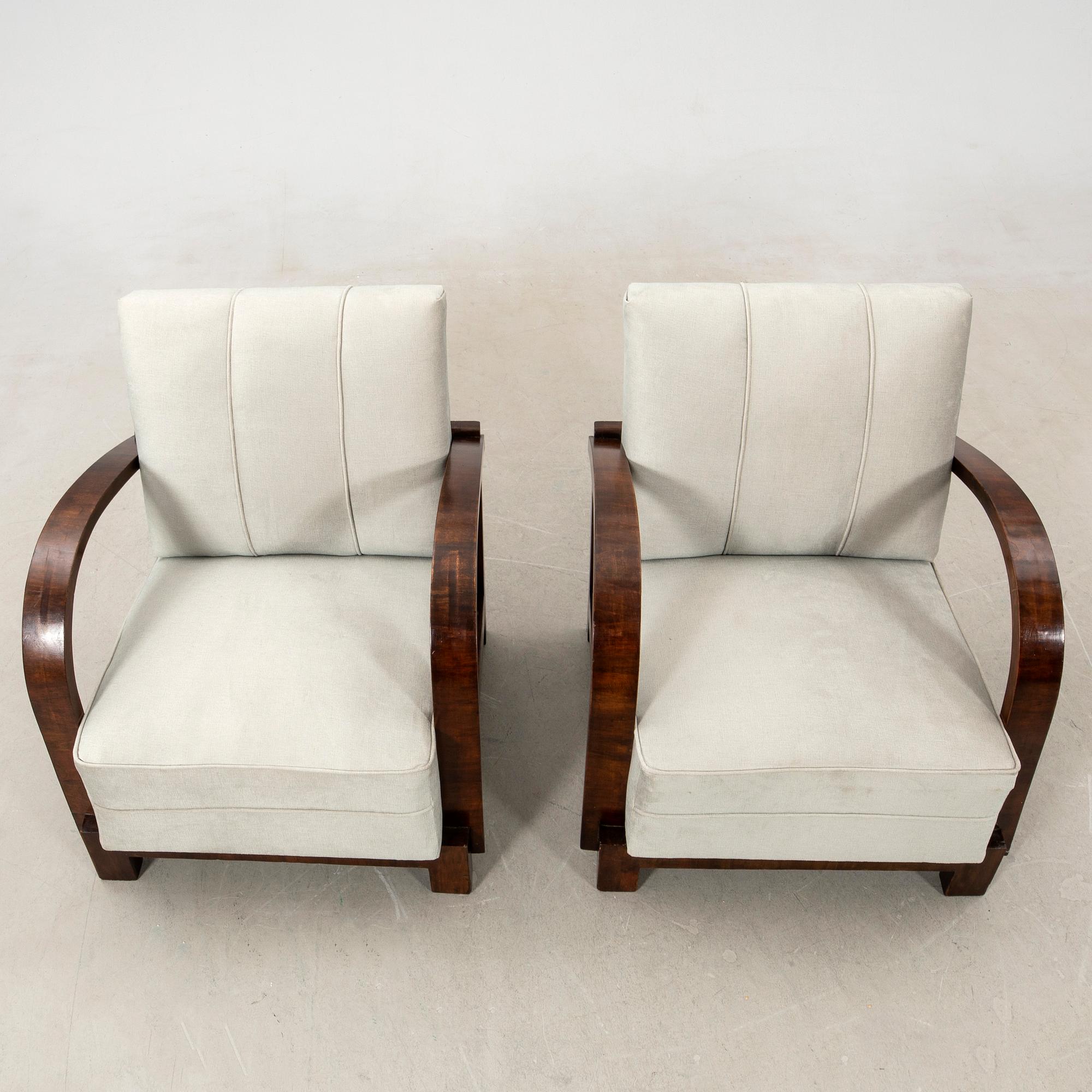 Armchairs, a pair of Art Deco from the first half of the 20th century.