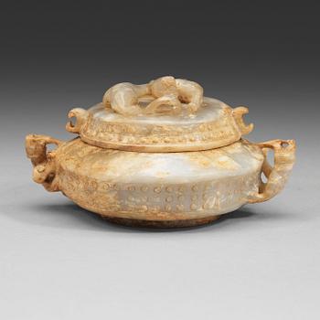 33. A Chinese nephrite jar with cover.