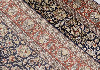 A silk Kashmir carpet, ca 280 x 188 cm.