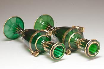 VASER, glas, ett par. Möjligen Ryssland. 1800-talets slut.