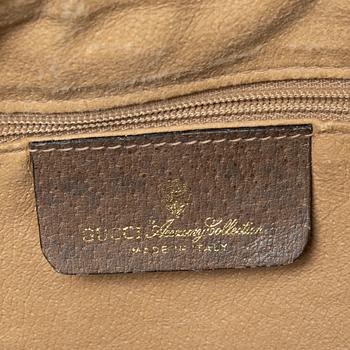 Gucci, Translation: "bag, vintage".