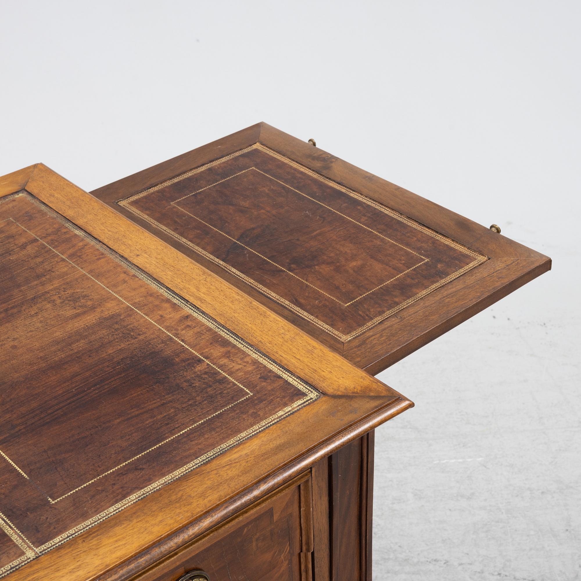 Skrivbord, Directoirestil, omkring år 1900.