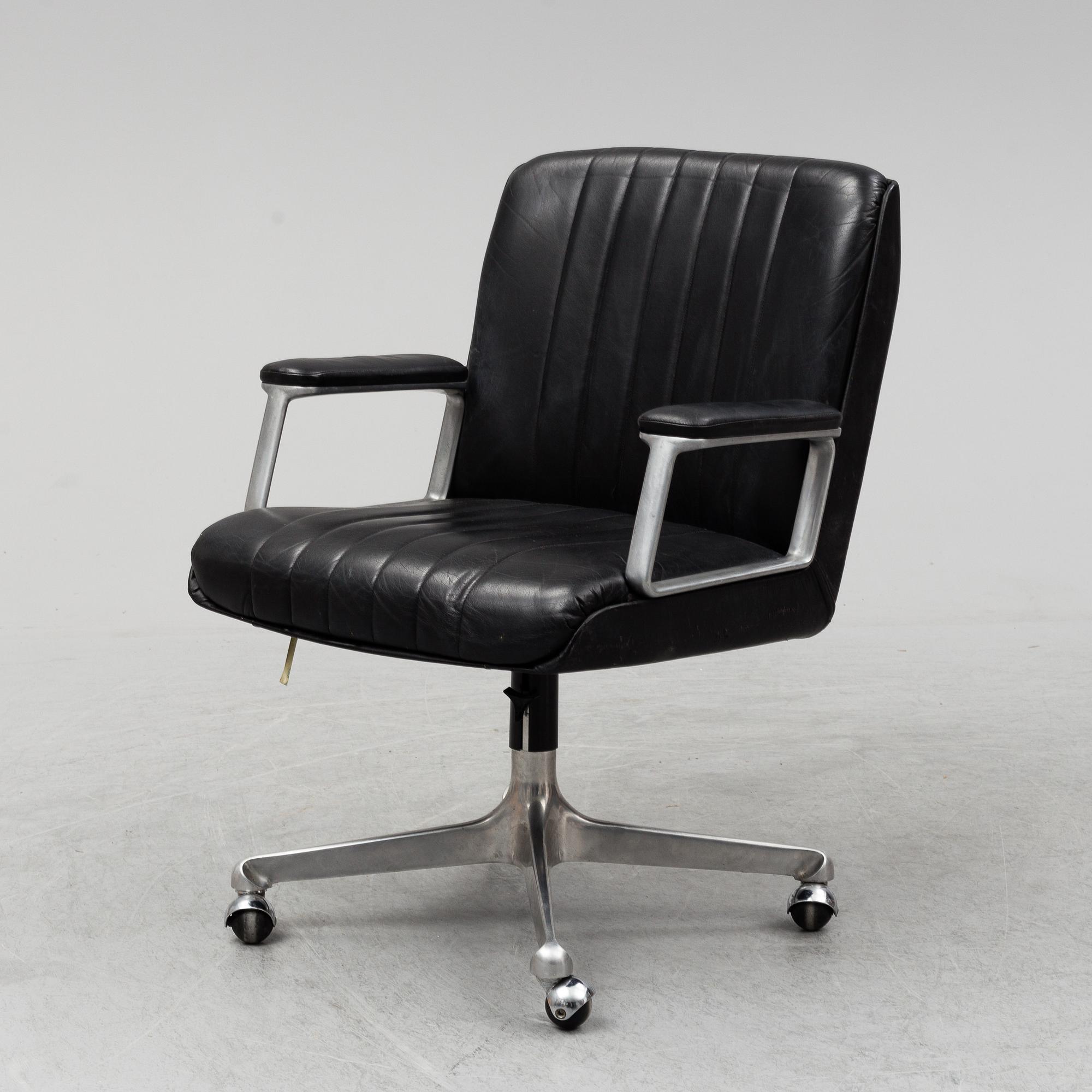 OSVALDO BORSANI, executive desk with armchair, Tecno Italy, 1970's.