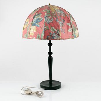 Josef Frank, bordslampa, modell 2563, Firma Svenskt Tenn.