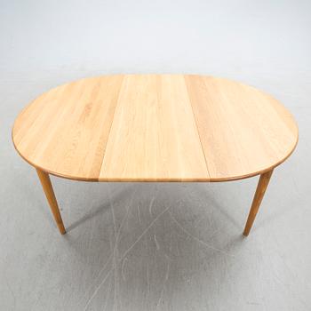 Matbord, model 893, Haslev Møbelsnedkeri A/S, Danmark.