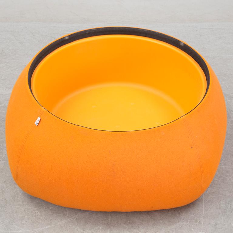 Patricia Urquiola, a 'Fat-Fat' tray table from B&B Italia Maxalto.
