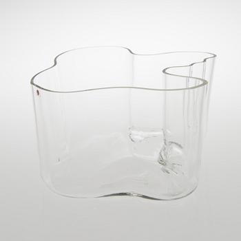 A vase signed Alvar Aalto -3030, manufactured by Iittala in the 1950/60s.