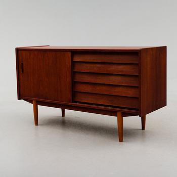 SIDEBOARD, "Trio", Nils Jonsson, Troeds, 1900-talets andra hälft.