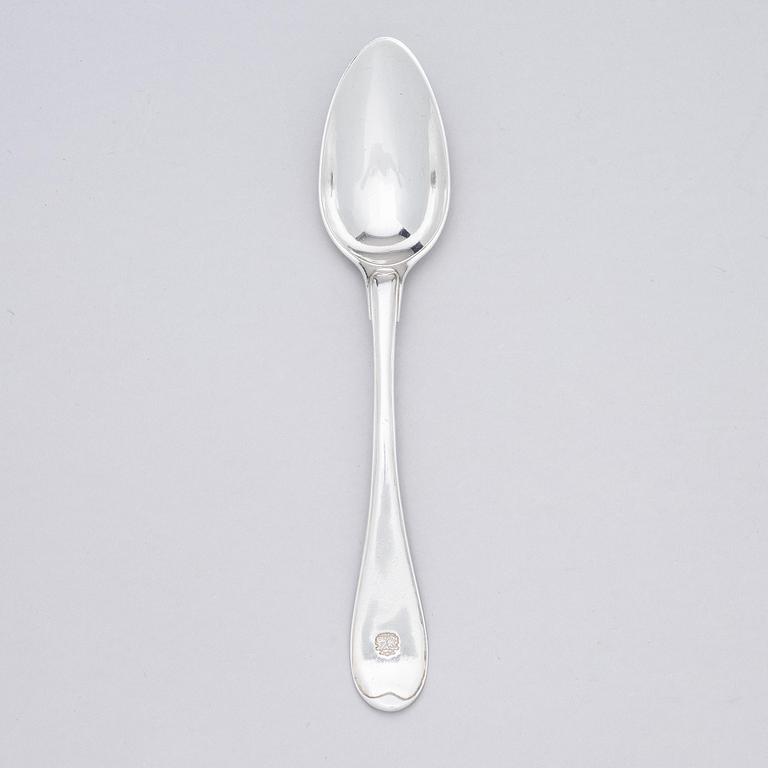 Twelve Swedish 18th century silver spoons, marks of Pehr Zethelius, Stockholm 1794.