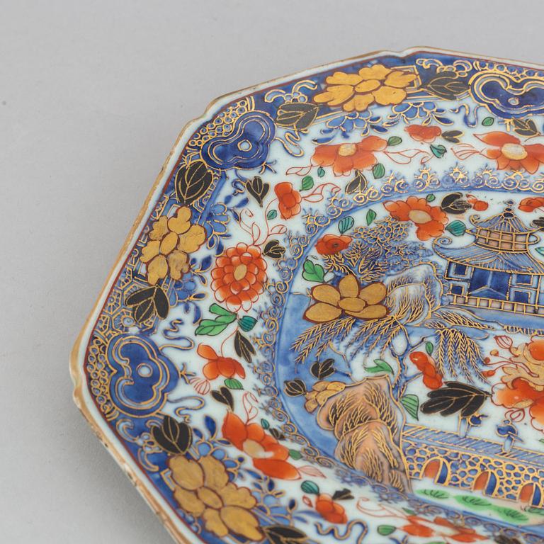 Fat, kompaniporslin. Qingdynastin, Qianlong (1736-95).