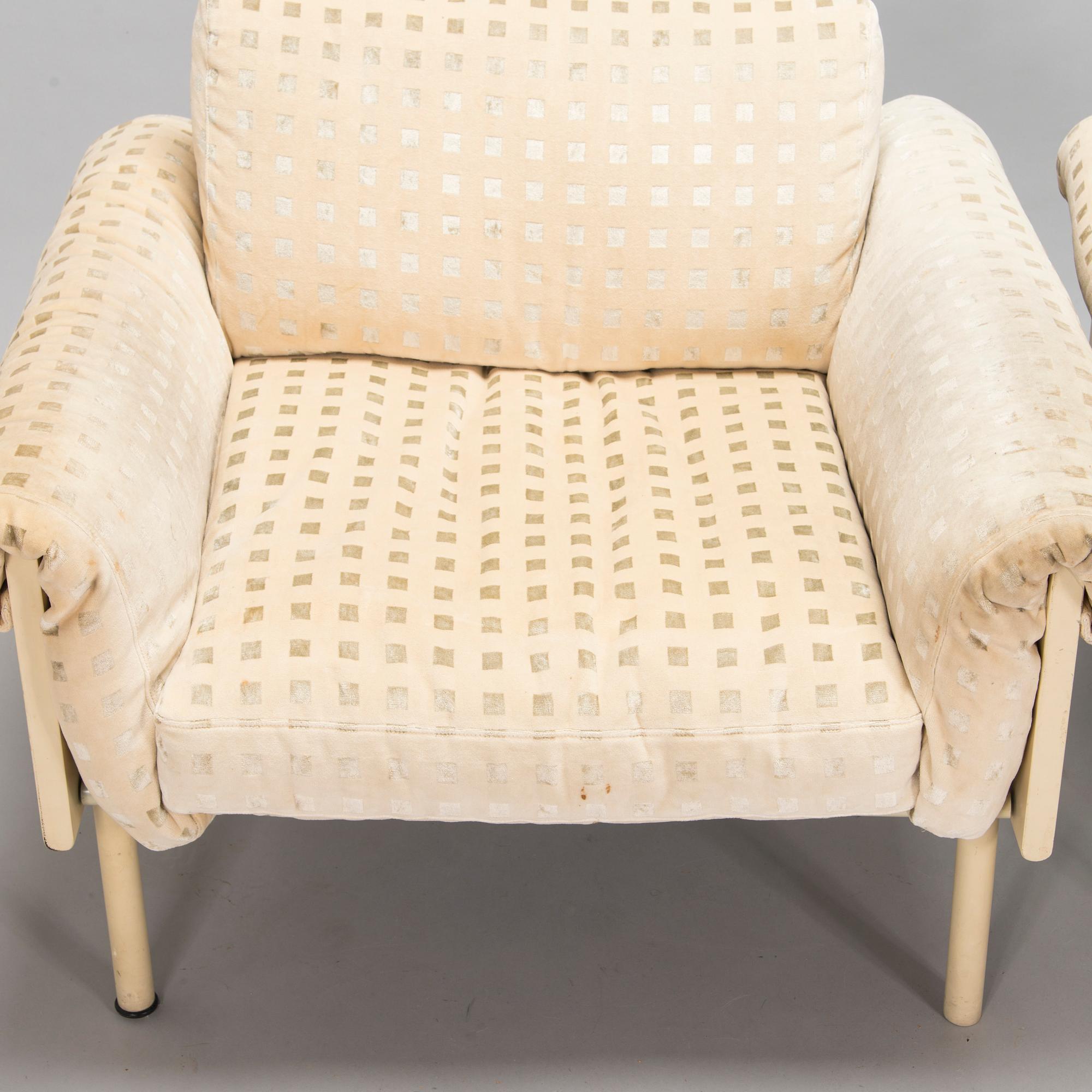 Yrjö Kukkapuro, A pair of armchairs "Ateljee" for Haimi Oy.
