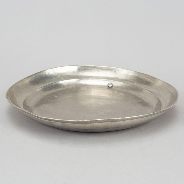 5 fat, bl.a. Jonas Thoreson Törngren, Göteborg, 1772, samt 3 stop , tenn, 1800-tal.