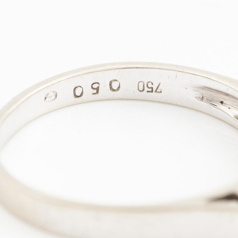 Ring, 18K vitguld med fyra briljantslipade diamanter.