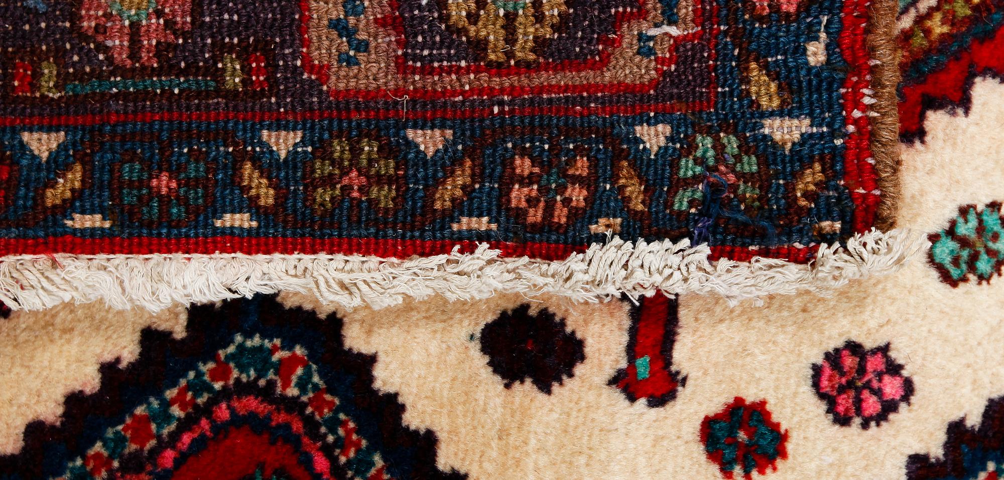 MATTA, Mahal, orient ca 281 x 85 cm.