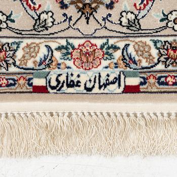 Matta, Isfahan, silkesinslag samt silkesvarp, 240x160 cm.