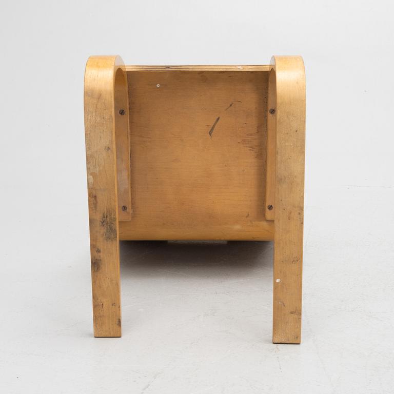 Alvar Aalto, a children's chair, model 103, 1930s.